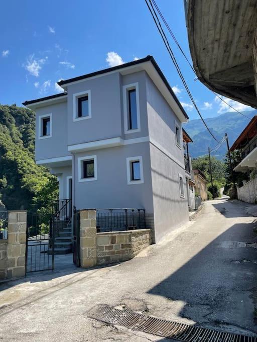 Agnanta Mountain Residence Luaran gambar